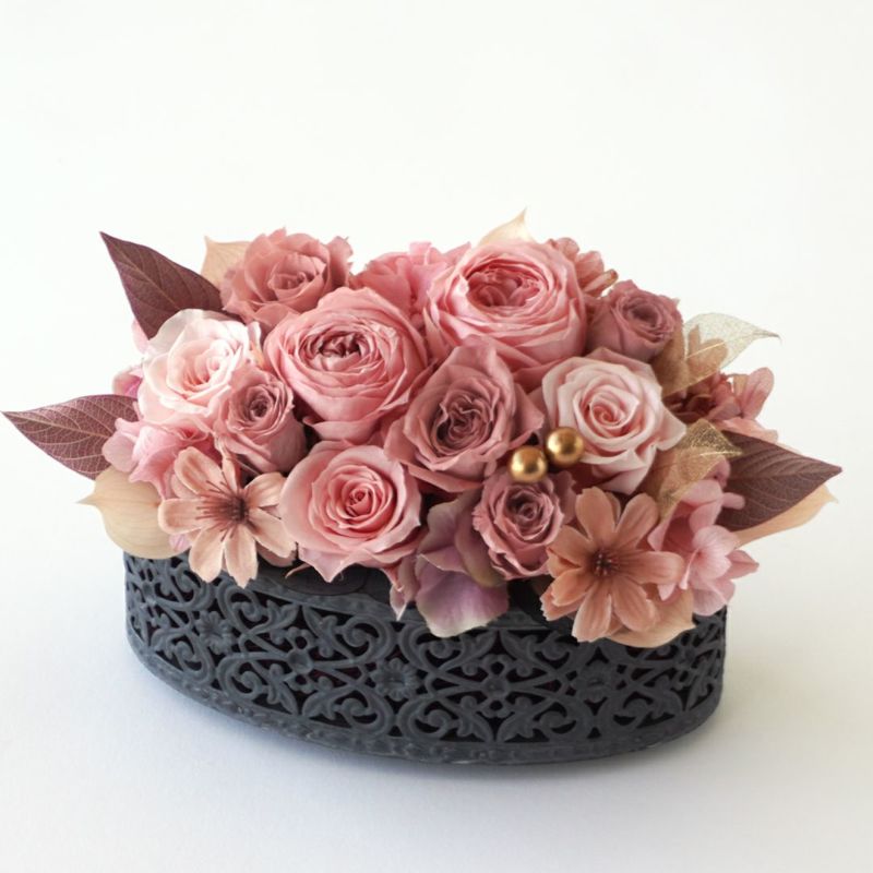 ピンクのバラやハイドランジアのプリザーブドフラワー