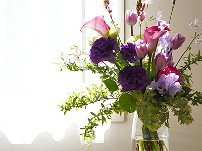 紫の花瓶花