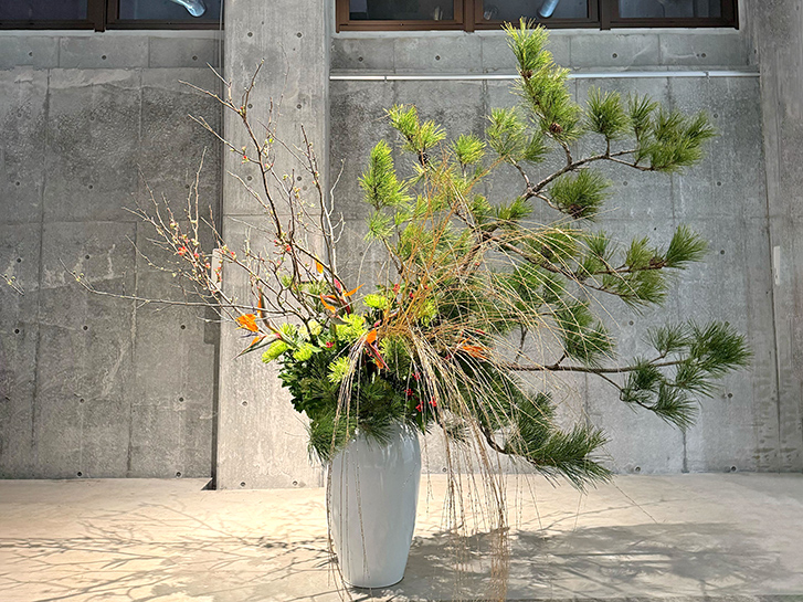 松のお正月活けこみ